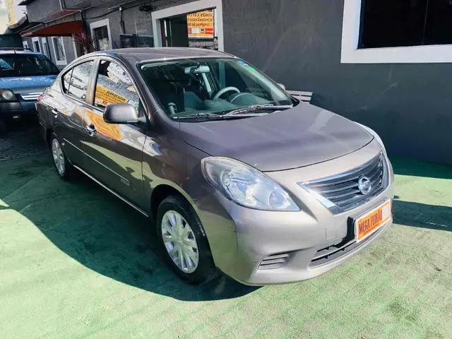Carro Nissan Versa 2013 1.6 16V SV (Flex)