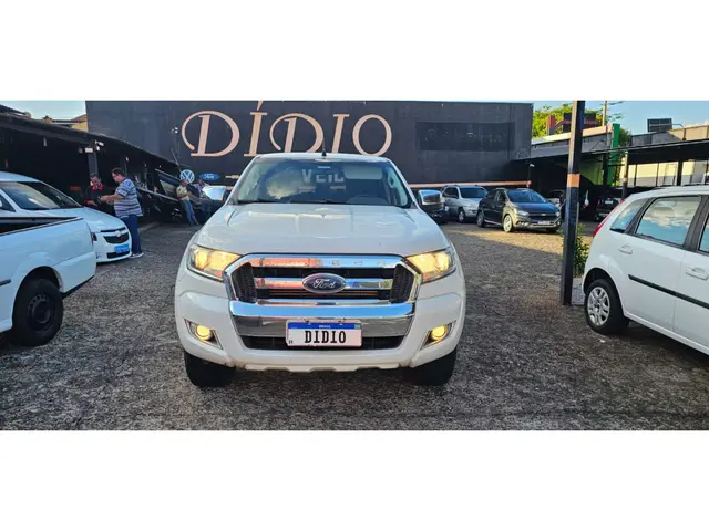 Carro Ford Ranger Cabine Dupla 2017 Ranger 3.2 XLT CD 4x4 (Aut)