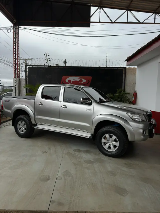 Carro Toyota Hilux Cabine Dupla 2015 Hilux 2.7 SRV CD 4x4 (Flex) (Aut)