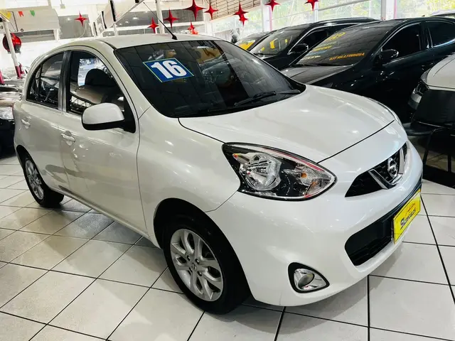 Carro Nissan March 2016 1.6 16V SV (Flex)