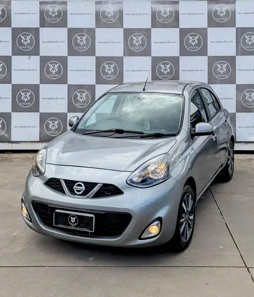 Carro Nissan March 2018 1.6 16V SL CVT (Flex)