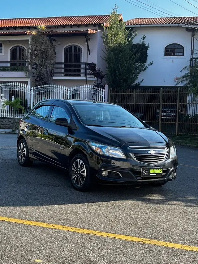 Carro Chevrolet Onix 2014 HATCH LTZ 1.4 8V FlexPower 5p Mec.
