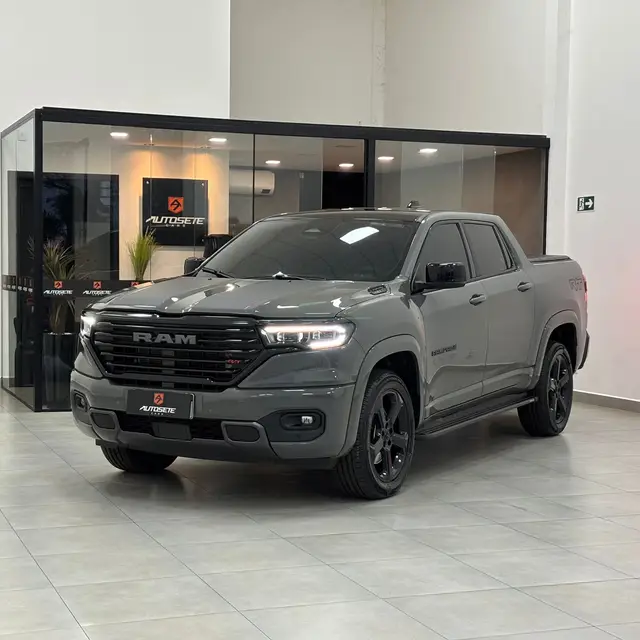 Carro RAM Rampage 2024 R/T 2.0 Turbo