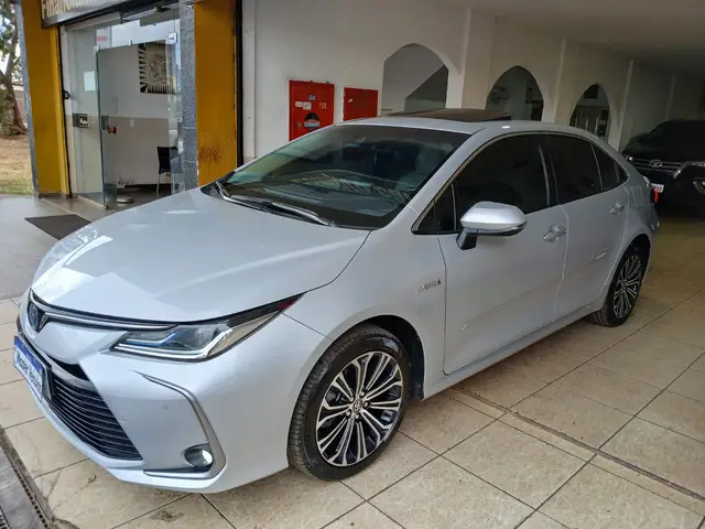 Carro Toyota Corolla 2023 Altis Hybrid Premium 1.8 Flex