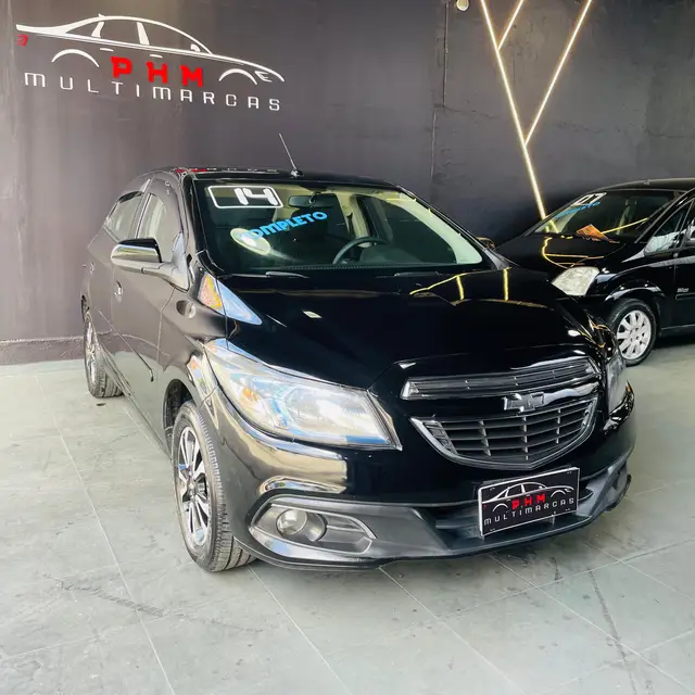 Carro Chevrolet Onix 2014 HATCH LTZ 1.4 8V FlexPower 5p Mec.