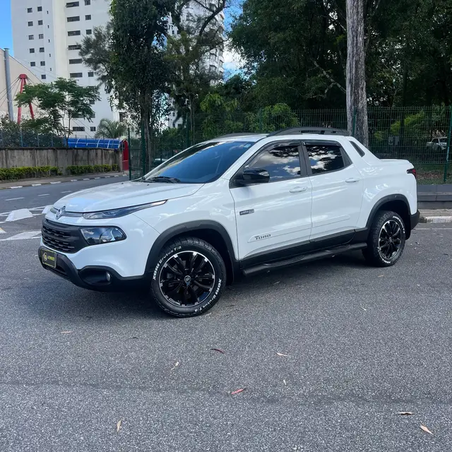Carro Fiat Toro 2020 Ultra 2.0 16V 4x4 Diesel Aut.