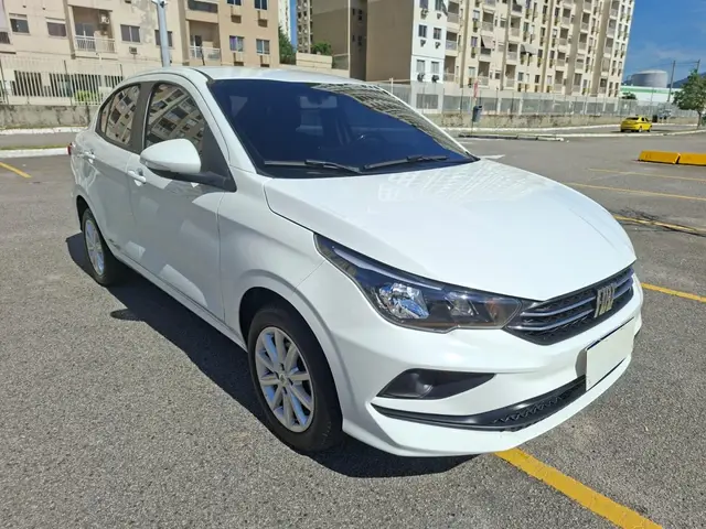 Carro Fiat Cronos 2023 Drive 1.0 (Flex) MT