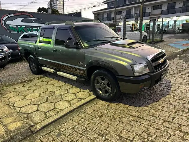 Carro Chevrolet S10 Cabine Dupla 2011 S10 Advantage 4x2 2.4 (Flex) (Cab Dupla)