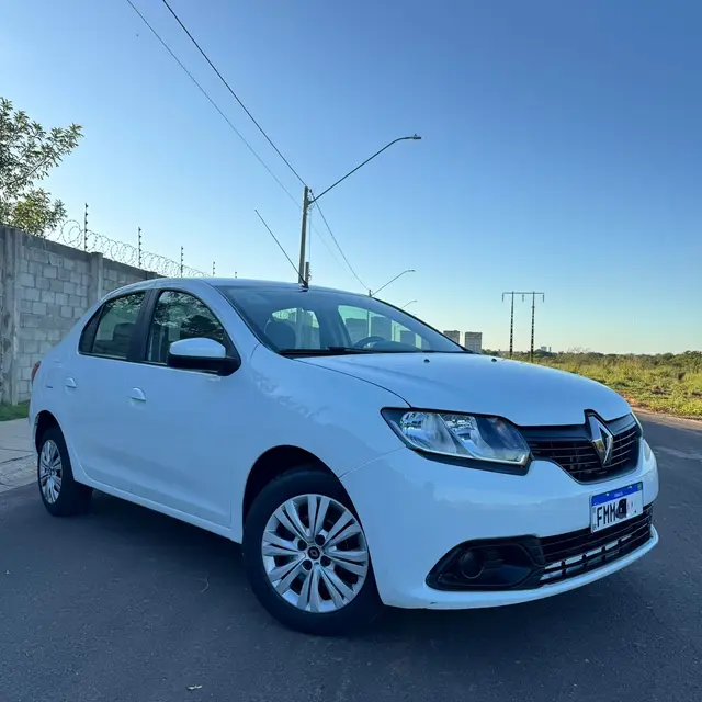 Carro Renault Logan 2015 Authentique 1.0 16V (flex)