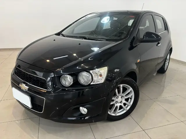 Carro Chevrolet Sonic 2014 Hatch LTZ 1.6 (Aut)