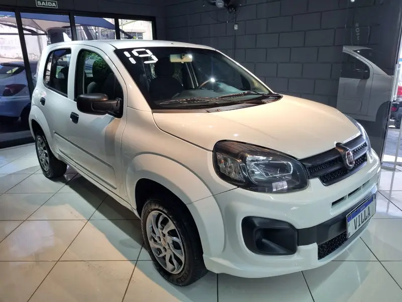 Fiat Uno Attractive 1.0 8V (Flex) 4p