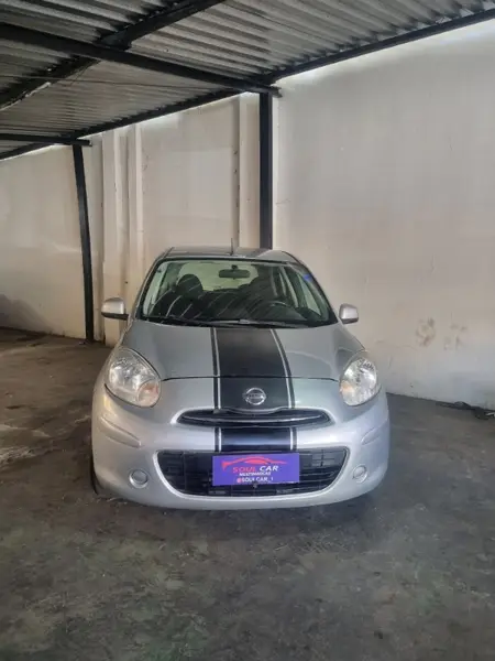 Carro Nissan March 2012 1.0 16V (Flex)