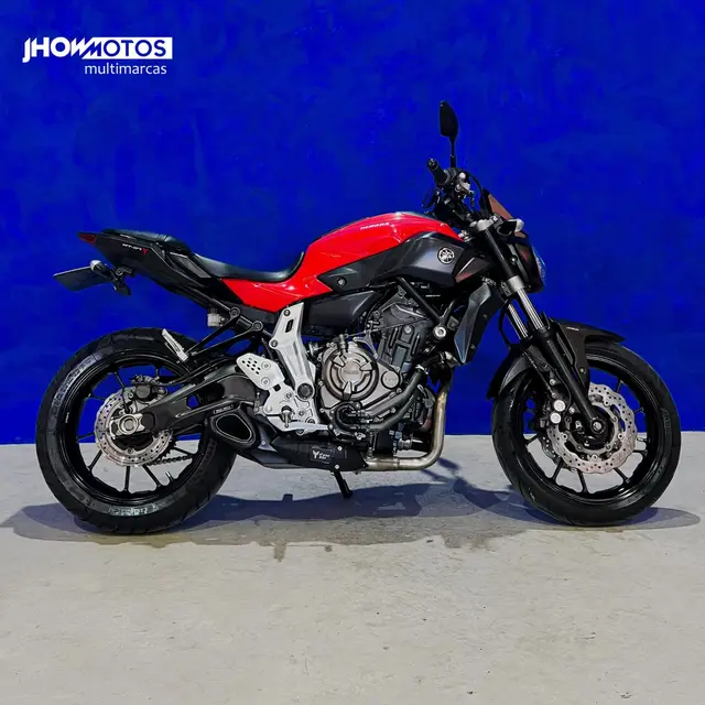 Carro Yamaha MT-07 2016 ABS