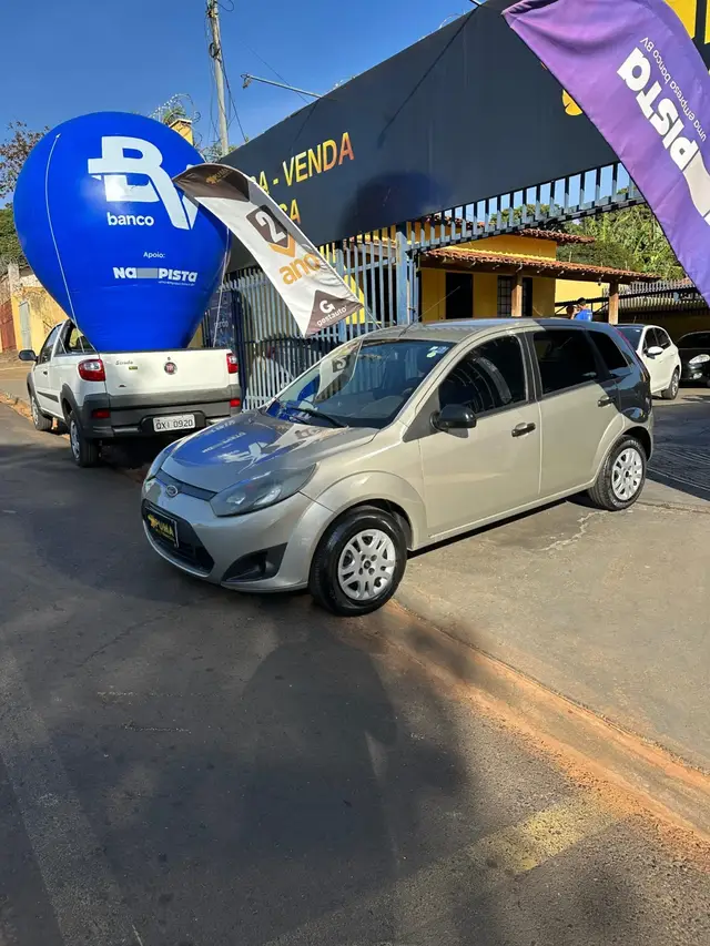 Carro Ford Fiesta Hatch 2012 1.0 (Flex)