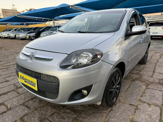 Carro Fiat Palio 2013 Attractive 1.0 Evo (Flex)
