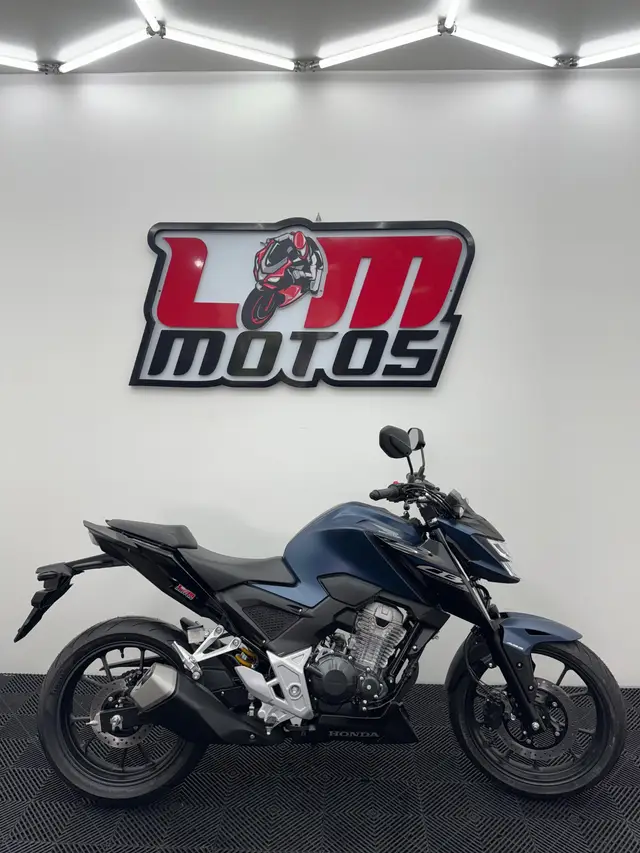 Moto Honda CB 300F Twister 2025 (ABS)