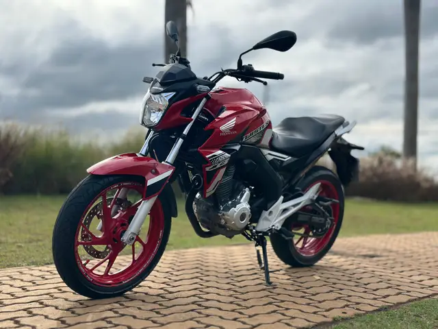 Carro Honda CB 250F Twister 2021 (CBS)