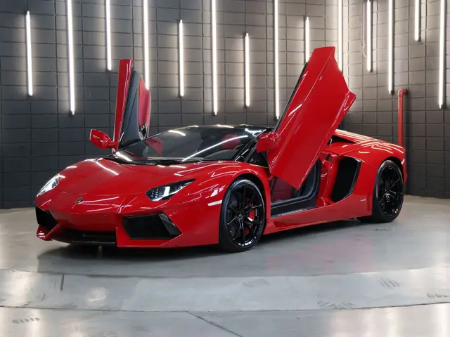 Carro Lamborghini Aventador 2015 LP700-4 Roadster 6.5 V12