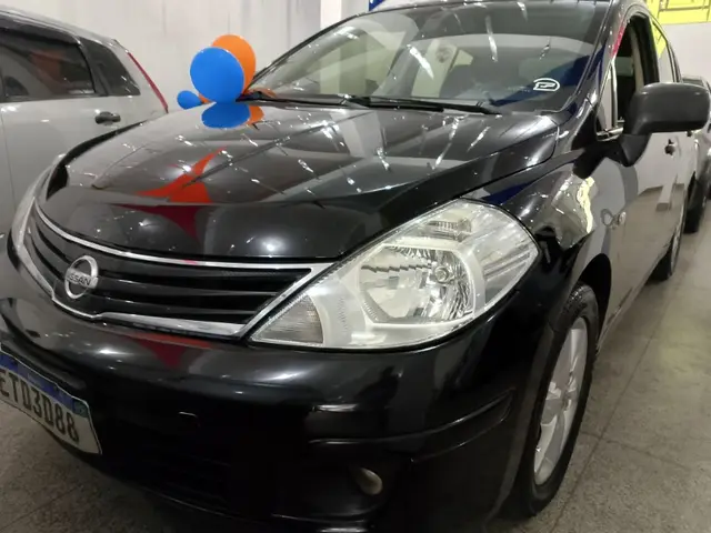 Carro Nissan Tiida 2011 SL 1.8 (flex) (aut)