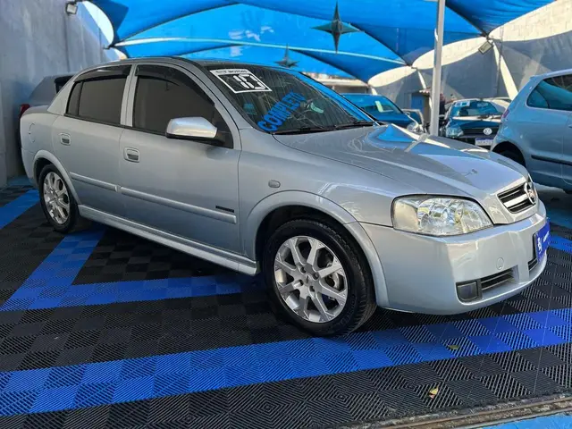 Carro Chevrolet Astra Sedan 2010 Advantage 2.0 (Flex)