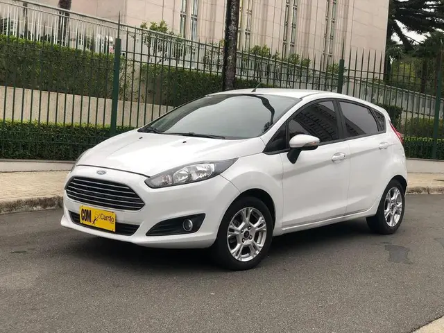 Carro Ford Fiesta Hatch 2017 SEL 1.6 16V Flex Aut. 5p - G