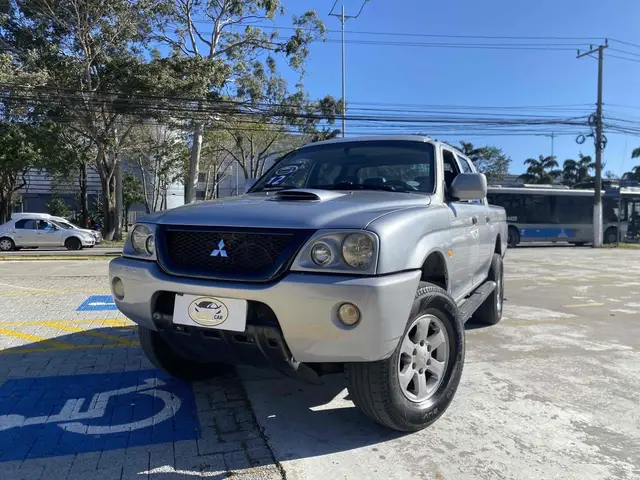 Carro Mitsubishi L200 2012 GL 2.5 4X4