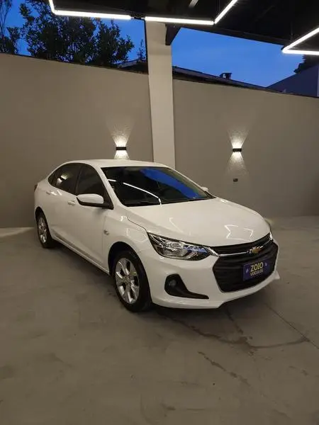 Carro Chevrolet Onix Plus 2023 LT 1.0