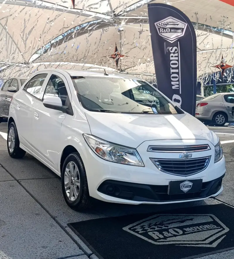 Chevrolet Onix 1.0 LT SPE/4