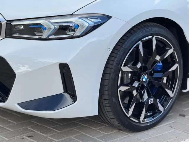 Carro BMW 320i 2025 Sport GP 2.0 Turbo (Aut.)