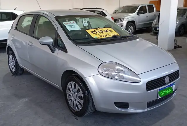Carro Fiat Punto 2011 Attractive 1.4 (Flex)