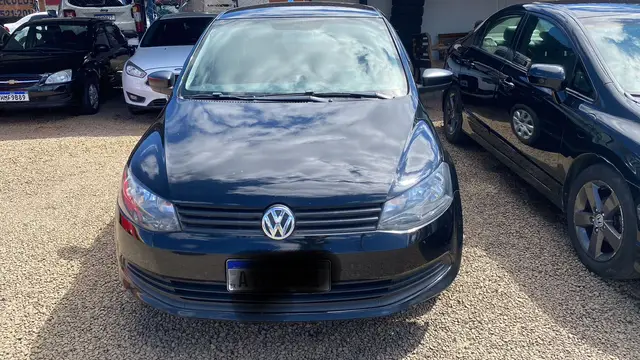 Carro Volkswagen Voyage 2015 1.6 VHT (Flex)