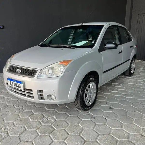 Carro Ford Fiesta Sedan 2008 1.0 (Flex)