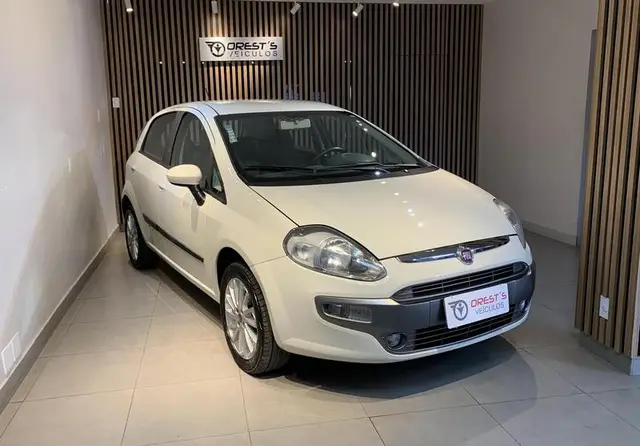 Carro Fiat Punto 2017 Essence 1.6 16V (Flex)