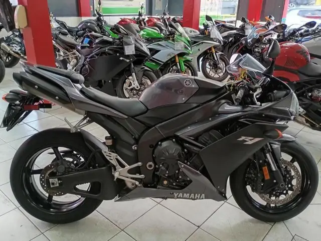 Carro Yamaha YZF R1 2007 1000
