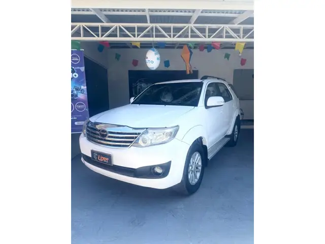 Carro Toyota Hilux SW4 2013 SR 2.7 4X2 (Aut)