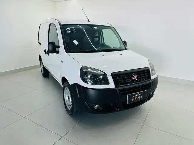 Carro Fiat Doblò Cargo 2021 1.8 E.torQ (Flex)
