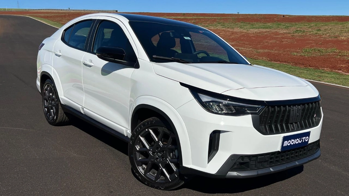 SUV compacto cupê mantém versões e ganha novos opcionais