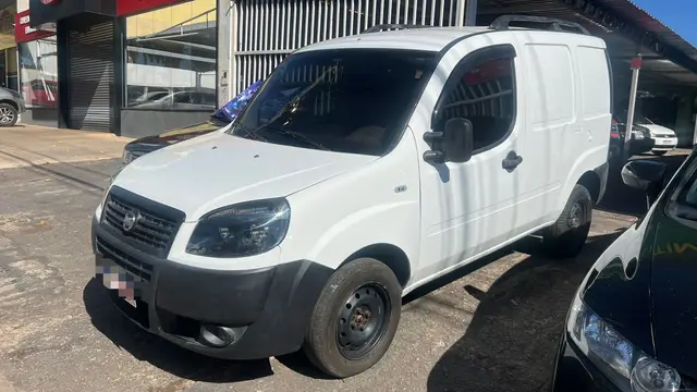 Carro Fiat Doblò Cargo 2013 1.4 8V (Flex)