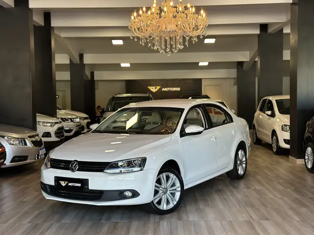 Carro Volkswagen Jetta 2014 2.0 Comfortline Tiptronic (Flex)