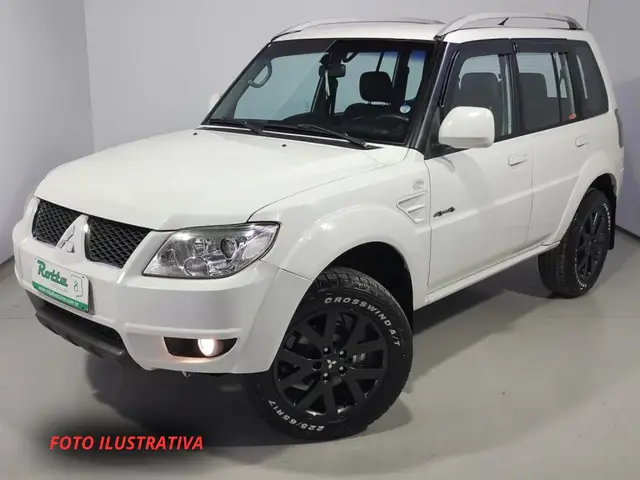 Carro Mitsubishi Pajero TR4 2013 2.0 16V 4X4 (Flex) (Aut)