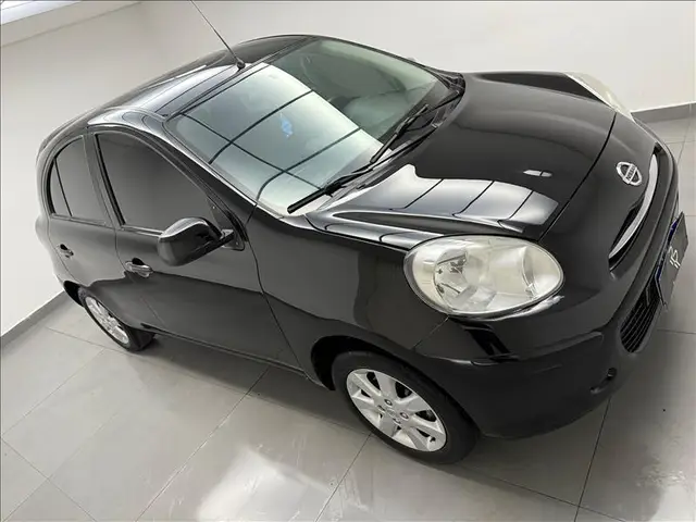 Carro Nissan March 2013 1.6 16V SV (Flex)