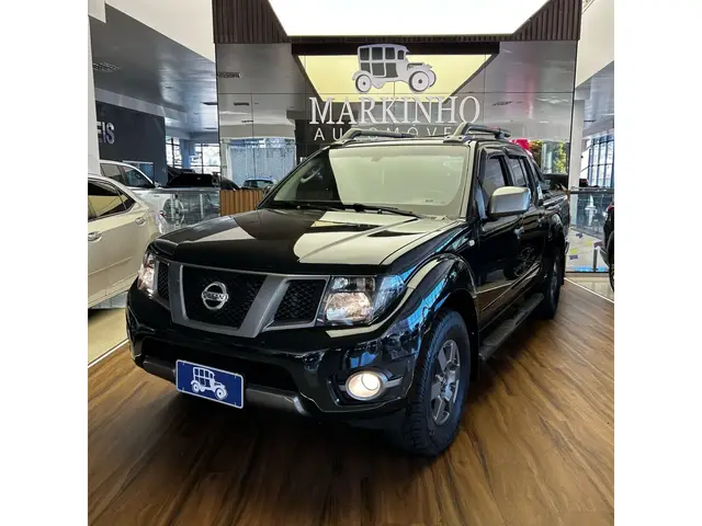 Carro Nissan Frontier 2015 2.5 TD CD 4x4 SV Attack