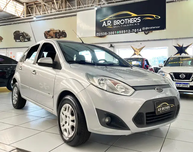Carro Ford Fiesta Hatch 2014 SE Plus 1.6 RoCam (Flex)