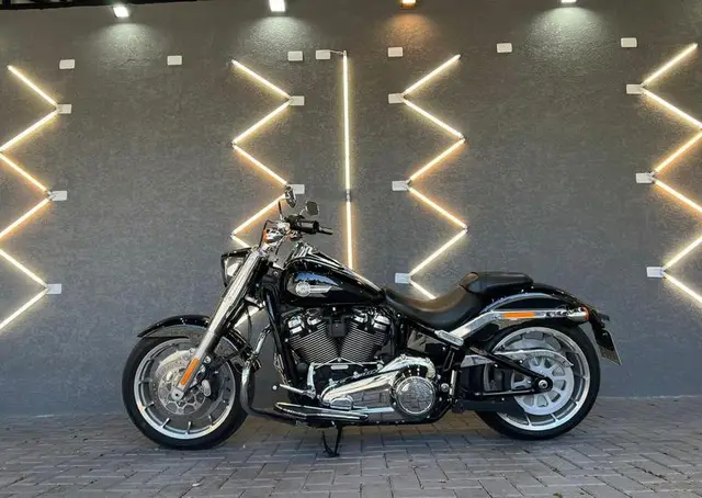 Carro Harley-Davidson Fat Boy FLFBS 2022 FAT BOY 114