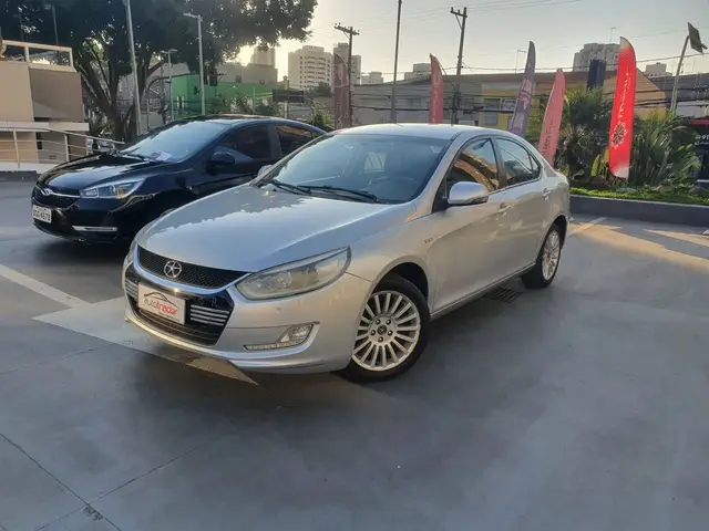 Carro JAC J5 2016 1.5 16V VVT