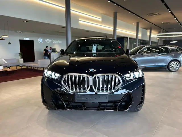 Carro BMW X6 2025 xDrive40i M Sport 3.0 Turbo (Aut.) (Híb.)