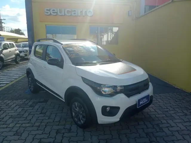 Carro Fiat Mobi 2025 Trekking 1.0