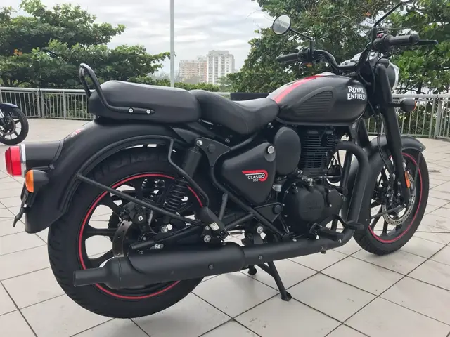 Moto Royal Enfield Classic 350 2025 Dark