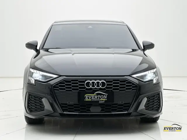 Carro Audi A3 Sportback 2022 Perf. Black 2.0 S-tron.(Híb.)