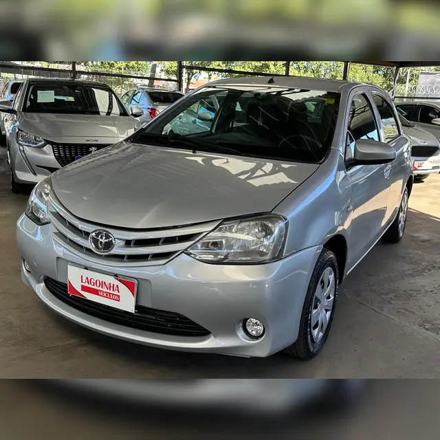 Carro Toyota Etios 2016 X 1.3 (Flex)